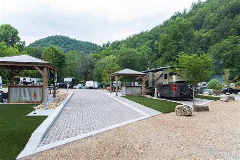Little arrow campground - "Escape the hustle and bustle of city life and retreat to the peaceful and serene setting of Little Arrow Campground in Tennessee. Nestled in the heart of th...